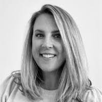 Kate Hight's Instagram, Twitter & Facebook