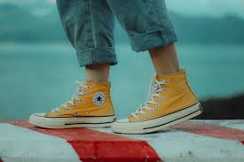 Shop the latest men's, women's and kids converse sneakers and clothing online. 100 Converse Pictures Download Free Images Stock Photos On Unsplash
