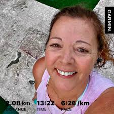 One-armed tree branch cutting techniques