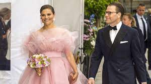 Bitte öffnen sie die druckvorschau erneut. Bauschig Victoria Von Schweden Bezaubert In Rosa Tull Traum Promiflash De