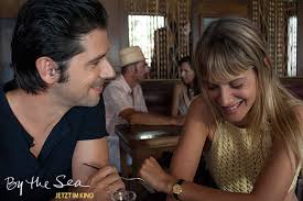 Born 21 february 1983) is a french actress, filmmaker, singer, and pianist. By The Sea Stern De Hat Gleich 15 Gute Grunde Parat Warum Man Die Zauberhafte Melanie Laurent Die In By The Sea An Der Seite Von Angelina Jolie Und Brad Pitt Zu