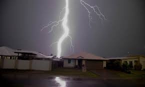 I grabbed my things and chose evacuation. Brisbane Storm Warning Texts Sent Out 3 Hours After Dangerous Weather Slammed Queensland Daily Mail Online