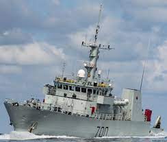 MM-700 HMCS Kingston Coastal Defence Vessel Canadian Navy