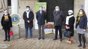 Arras : dix-mille euros redistribuésà cinq associations par deux  Lions-clubs