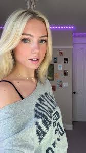 Alicia Solberg's Instagram, Twitter & Facebook