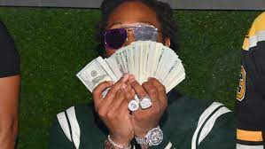 How much money can musicians make? How Do Artists Make Money From Music A Guide To Royalties Rolling Stone