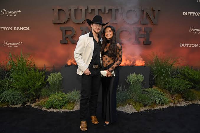 Team Roper Sterlin English Plays Austin Lewis on Dutton Ranch - The Team  Roping Journal