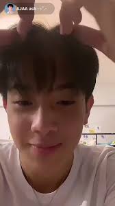 Ashton Benedict: Laging Inaayos Buhok ni Rivera