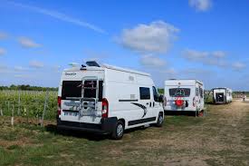 Une grande marque française de camping car, découvrez nos fourgons aménagés, nos profilés, nos intégraux, et nos capucines: Reglementation Les Fourgons Et Vans Amenages Comme Les Camping Cars Le Monde Du Camping Car