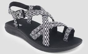 Black And White Chacos 21 Of The Best Sandals For Walking Hiking Sandals Walking Sandals Best Walking Sandals
