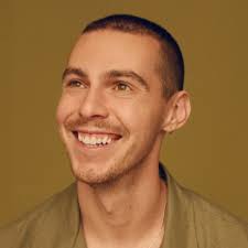 Happy New Year, everyone! Excited to share a few of my favorite shots from  this campaign I photographed for CosmoProf Beauty. Hair: Jerome Cultrera,  D'Angelo Alston and Destiny Venice Makeup: Keikio… |