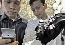 Glove converts sign language into sound