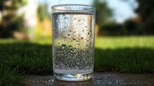 Image result for tbn:0tcIbC32SVa_GM::i5.photobucket.com/albums/y166/jeniferpease/rAnDoMM piiCS/glass-of-water.jpg