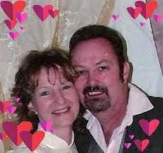 Farmhouse pendant light. Approximate 10" wide. Works fine. Just swapped out  for something smaller. Pick up lower College Heights. Cash.