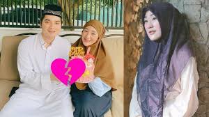 Nama larissa chou tentunya sudah tidak asing bagi kita. Meski Berpisah Dengan Alvin Faiz Larissa Chou Tetap Simpan Foto Kenangan Bersama Ini Alasannya Tribunstyle Com
