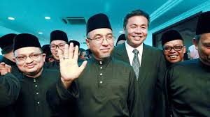 Bonus raya rm1 000 untuk penjawat awam cuepacs harap kerajaan beri sebelum hari raya. Bonus Raya Sebanyak Rm1 000 Hanya Untuk Kakitangan Kerajaan Negeri Melaka Sahaja Tehpanas