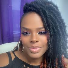 F1 Vegassss nights 🏎️ so much fun @people x @intouchweekly x @thealist.us  📸 x @npvisions Outfit x @goodamerican