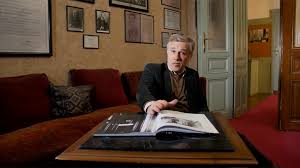 Freud was born to jacob freud, a jewish wool merchant, and amalia (neé nathansohn). Sigmund Freud Museum 2020 Crowdfunding Museumsfernsehen