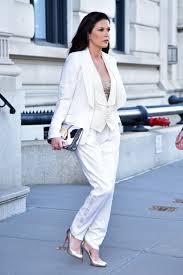 Legend of the seven seas, entrapment, ocean's twelve, rock of ages, death defying acts, the terminal, the haunting, chicago. Catherine Zeta Jones Wears Tom Ford To The Feud Bette And Joan Finale Vogue