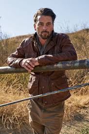 The actor his starsign is aquarius and he is now 51 years of age. Riverdale S Skeet Ulrich On Season 2 Instyle