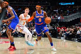 The new york knicks have improved their game lately, and more importantly, the defensive play is at a great level, they come from two tied wins and in. Knicks 136 Hawks 131 Scenes From Maybe The Last Game Of The Season Posting And Toasting