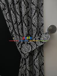 Siyah beyaz fon perde en ucuz fiyat avantajı ve i̇ndirim seçenekleriyle cimride. Damask Desenli Oturma Odasi Fon Perde Siyah Eperde Com