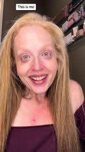 Holly Lea's Instagram, Twitter & Facebook