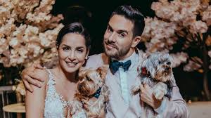 Sin embargo, sus seguidores no reconocieron a la pareja de la colombiana. Carmen Villalobos Celebra El Cumpleanos De Su Esposo Sebastian Caicedo