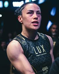 Vicki Gainey's Instagram, Twitter & Facebook