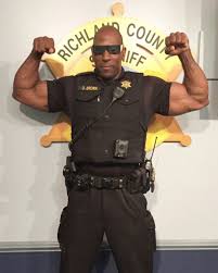 Pin By Amanda Cole On Live Pd Men In Uniform Police Police Officer