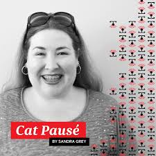 Cat Pausé