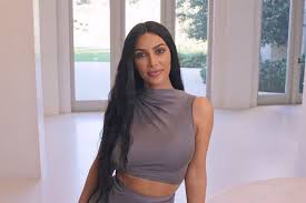 3140 abington drive, beverly hills, ca (kim kardasahian's home). Kim Kardashian Tour Kanye West S Home In Vogue 73 Questions Style Living