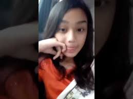 Nggak cuma cantik, para anak cewek vokalis band ini juga menuruni bakat bermusik dari sang ayah. Foto Cewek2 Sd Cantik Lucu Berhijab