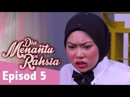 Pertunangan antara zamer dengan doktor suraya telah merobek hati melissa. Dia Menantu Rasia 3gp Mp4 Mp3 Flv Indir