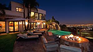 Listing price of these homes is between 508,906 usd and 12,084,861 usd with the average price being 2,549,909 usd. Indian Luxury Property Prices May Plunge 25 Post Demonetisation Theluxecafe