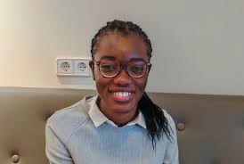 Correos Terrassa, en vaga per un millor servei postal públic