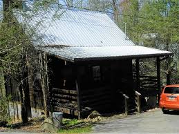 The morning mist cabin provides it all when it comes to a romantic getaway, including tranquil seclusion. Gatlinburg Honeymoon Log Cabin Rentals Has Porch And Hot Tub Updated 2021 Tripadvisor Gatlinburg Vacation Rental