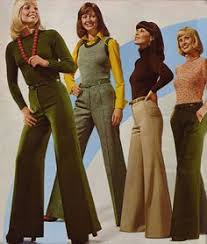 Spesso gli esponenti di questa subcultura vestivano semplici magliette decorate con il. 210 Idee Su Anni 70 Anni 70 Moda Anni 60 Moda