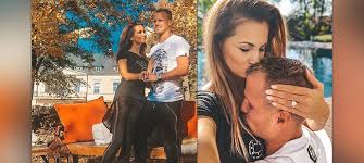 Dvě tři branky za sezonu ale dává pravidelně. Matka Jeho Dvou Deti Se Nedockala Modelka Ano Limbersky Si Bere Miss Blesk Sport