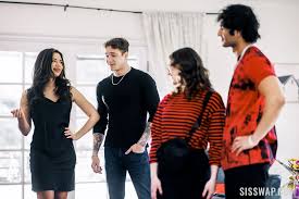 Gracie Gates & Scarlett Alexis in The Circle at Sis Swap – RUMMP 🍑