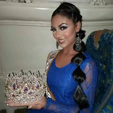yara Velasquez 👑🇻🇪（@yara_velasquez）的照片· 2022年8月23日
