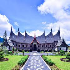 Kota padang adalah kota terbesar di pantai barat pulau sumatra dan ibu kota provinsi sumatra barat, indonesia. Curious To Explore The Rich Spices In Padang Check The Info Here Indonesia Travel Indonesia Travel