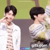 #im not getting paid by bighit to gif 13 frames ( yet ) #nor am i getting paid to gif barely nonexistent screentime so ! Razones Para Shippear Sookai Txt Kai Bts Wallpaper