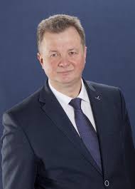 Cezary kulesza, który zebrał 40 rekomendacji, mógł liczyć na ponad 80 głosów delegatów (na 118 tylko marek koźmiński i cezary kulesza będą ubiegać się o stanowisko prezesa pzpn. Wydzial Prawa Uniwersytetu W Bialymstoku