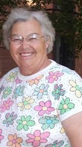 Sally Wetzel's Instagram, Twitter & Facebook