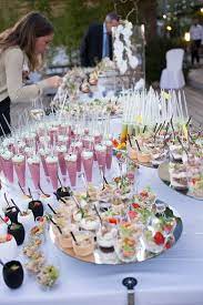 30 Inspirations Pour Un Mariage Champetre Idee Repas Mariage Aperitif Mariage Buffet Mariage