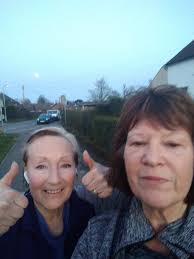 Steady 5 miler to stretch the legs after yesterday's marathon Kamil and  David friend ( apologies name escapes me) and yes you are not  Hallucinating!!! Paul Barclay was there as well