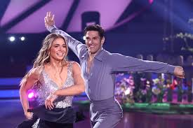 Mai 1978 in ingolstadt) ist ein deutscher tänzer und tanztrainer. Let S Dance 2021 Gagen Enthullt So Viel Verdienen Die Profitanzer Bei Rtl News De