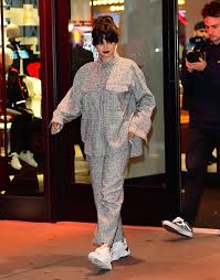 Selena gomez opted to wait another year to attend her next grammys. Selena Gomez Leaving The Puma Store In Nyc 01 14 2020 Celebmafia