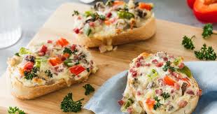 Pizzabrotchen Schnell Und Einfach Die Besten Backrezepte Mit Gelinggarantie Rezept Pizzabrotchen Fingerfood Backrezepte